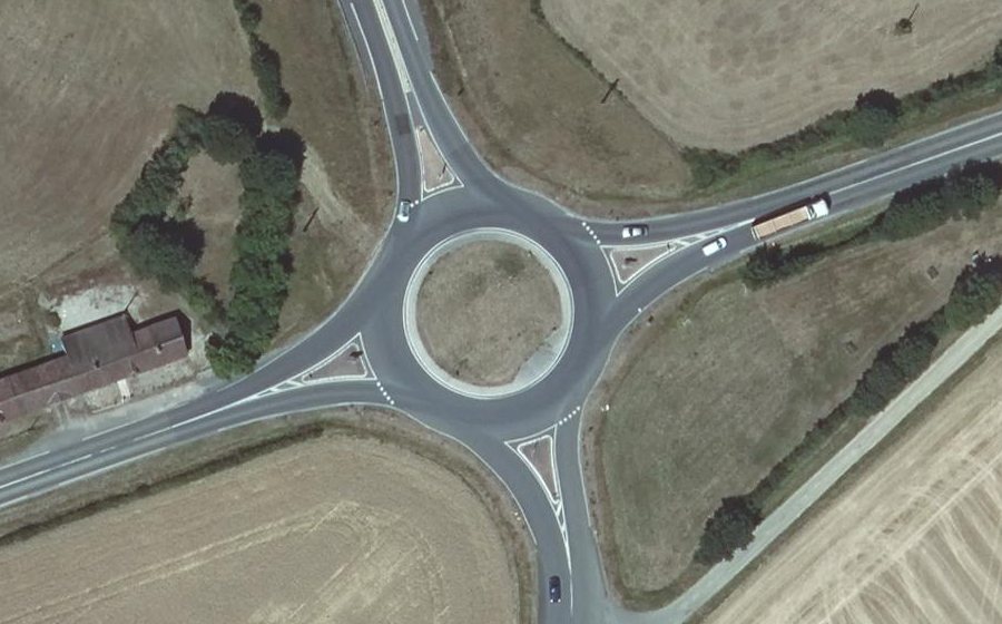 Vue aérienne du Rond-point anonyme n°6806537