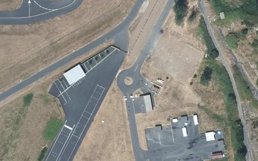 Vue aérienne du Rond-point anonyme n°682361690