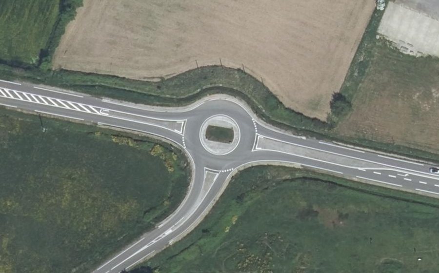 Vue aérienne du Rond-point anonyme n°682716499