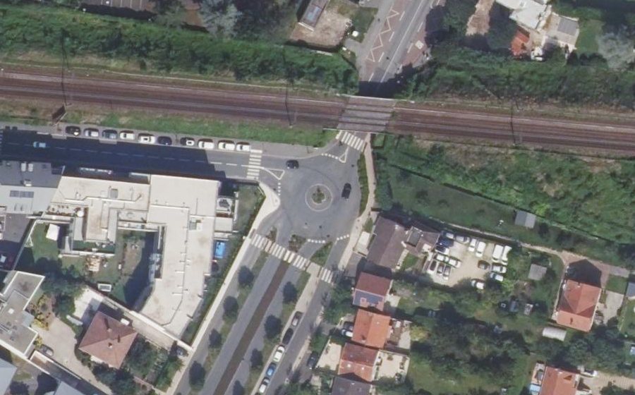 Vue aérienne du Rond-point anonyme n°689755638