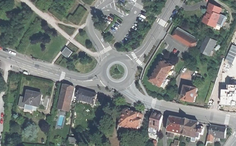 Vue aérienne du Rond-point anonyme n°69061704
