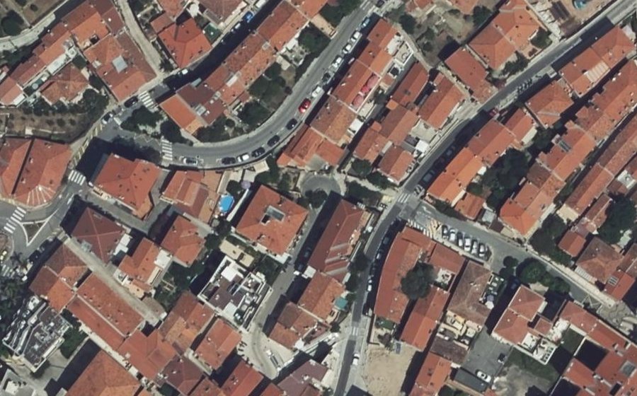 Vue aérienne du Rond-point anonyme n°691405576