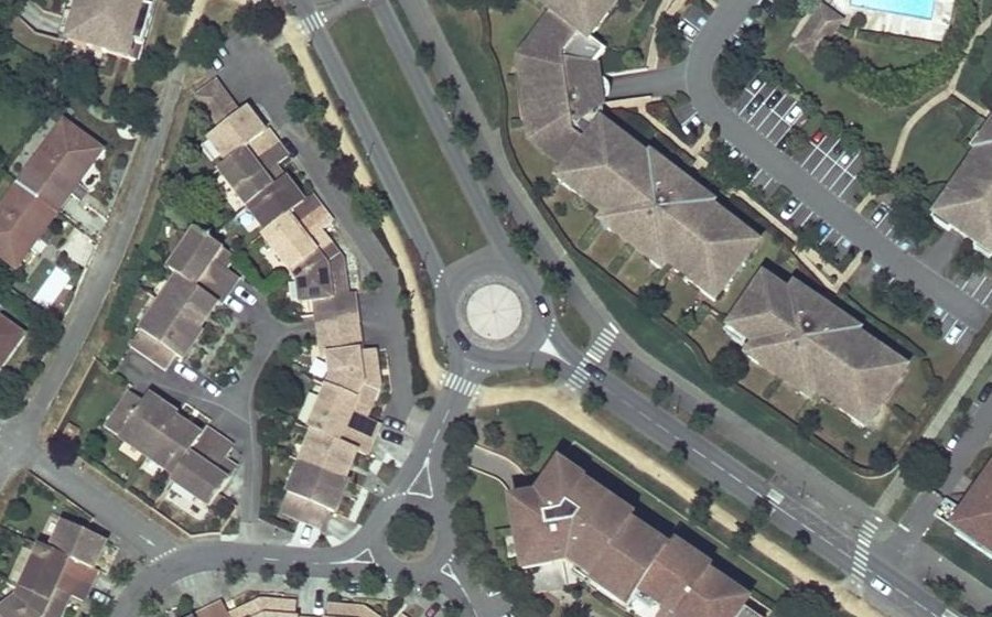 Vue aérienne du Rond-Point du 19 Mars 1962