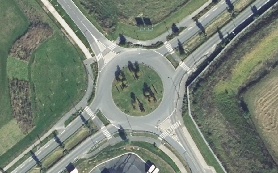 Vue aérienne du Rond-point anonyme n°700064852