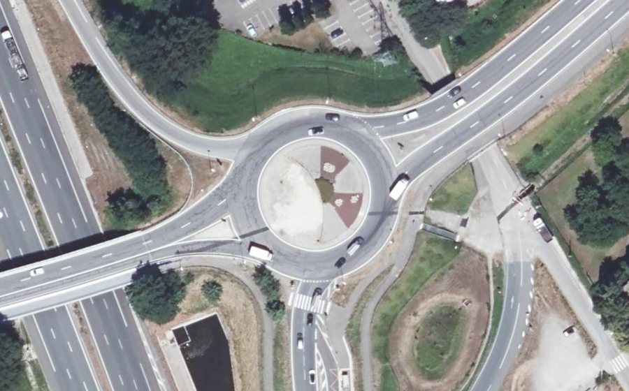 Vue aérienne du Rond-point anonyme n°701105048