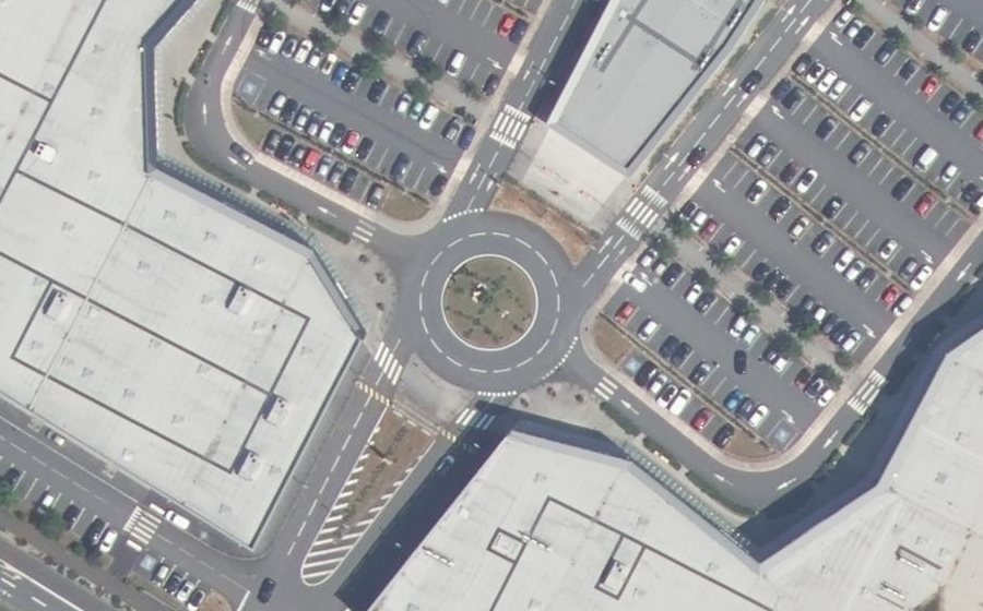 Vue aérienne du Rond-point anonyme n°704211005