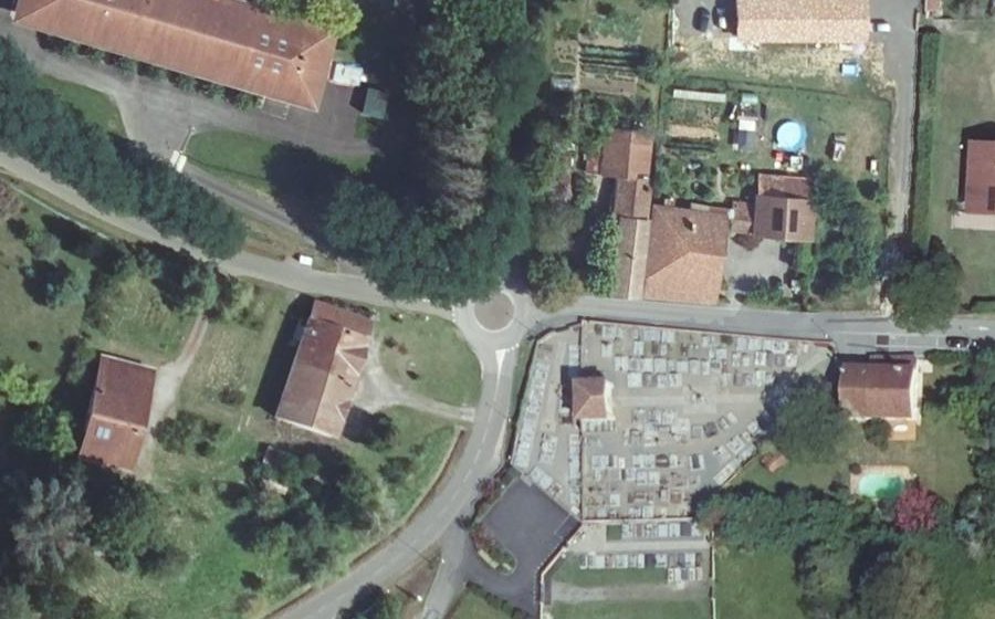 Vue aérienne du Rond-point anonyme n°70434018