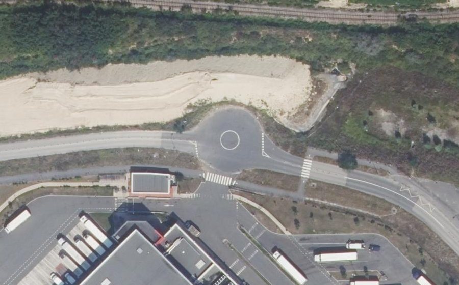 Vue aérienne du Rond-point anonyme n°708051301