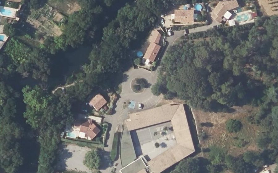 Vue aérienne du Rond-point anonyme n°709018837