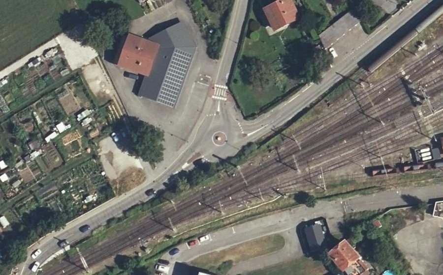 Vue aérienne du Rond-point anonyme n°70923992