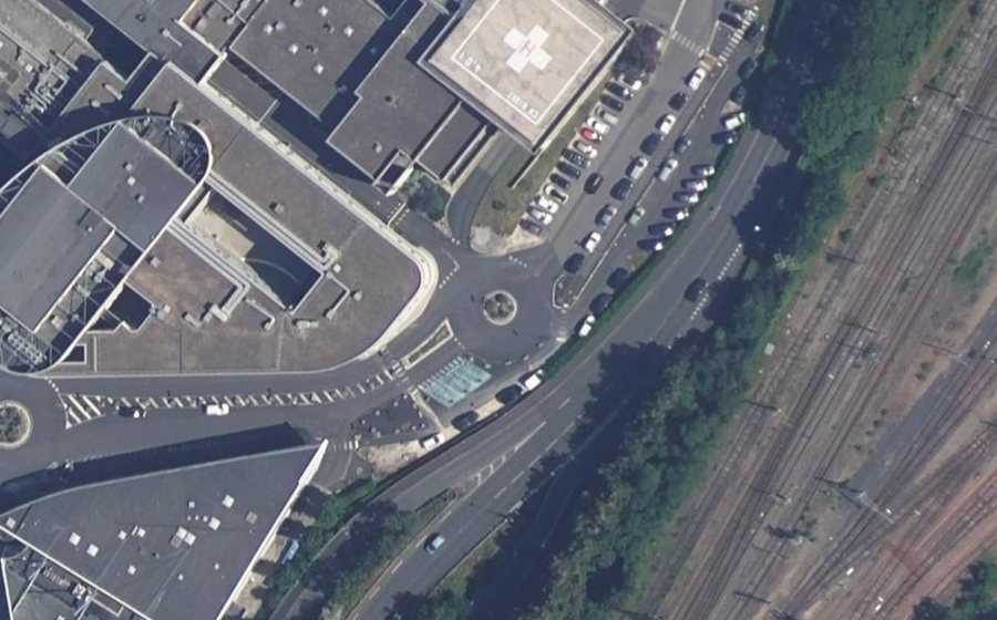 Vue aérienne du Rond-point anonyme n°710992213