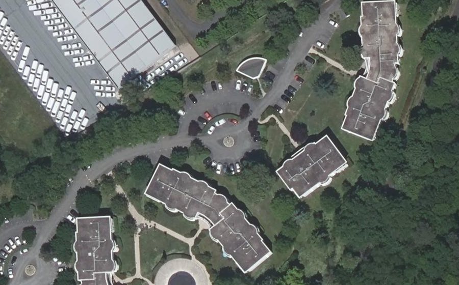 Vue aérienne du Rond-point anonyme n°711293162