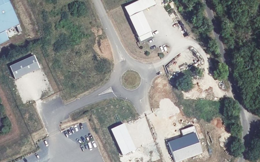 Vue aérienne du Rond-point anonyme n°711883922