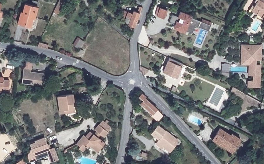 Vue aérienne du Rond-point anonyme n°712033228
