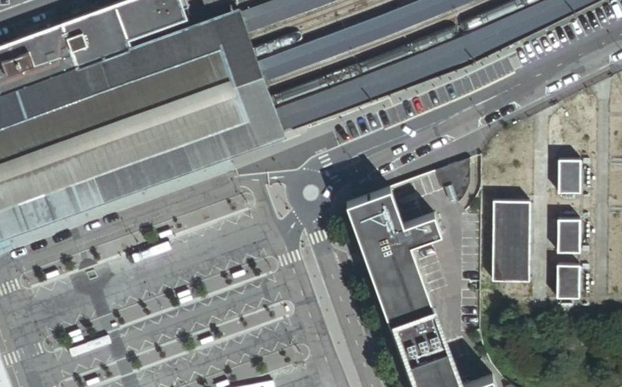 Vue aérienne du Rond-point anonyme n°71220005