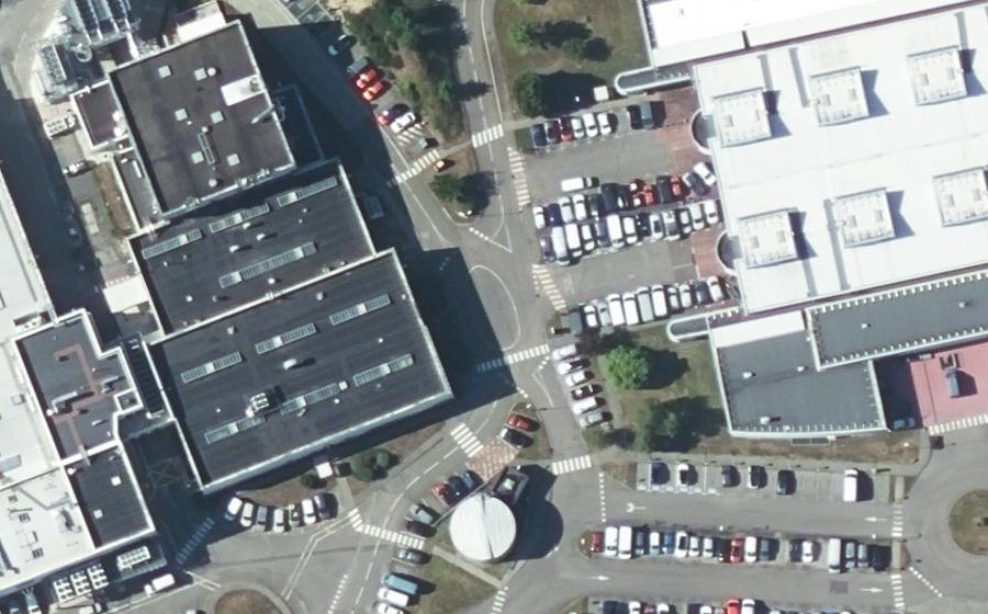 Vue aérienne du Rond-point anonyme n°712413532