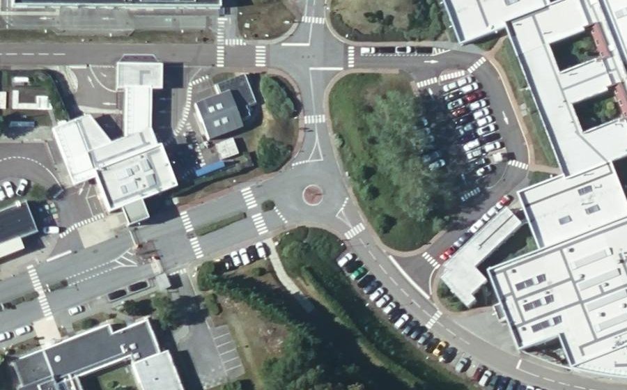 Vue aérienne du Rond-point anonyme n°712413535
