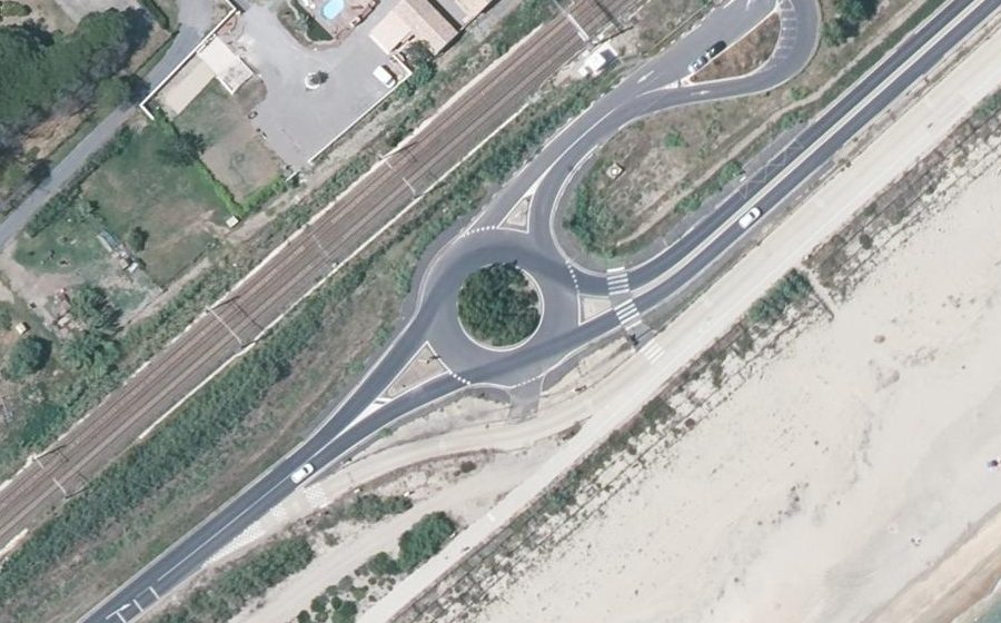 Vue aérienne du Rond-point anonyme n°71242603