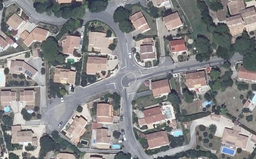 Vue aérienne du Rond-point anonyme n°713011950