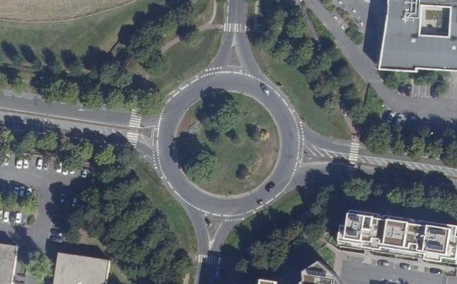 Vue aérienne du Rond-Point du 30 Août 1944