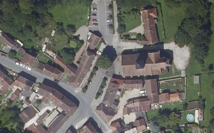Vue aérienne du Rond-point anonyme n°713604875