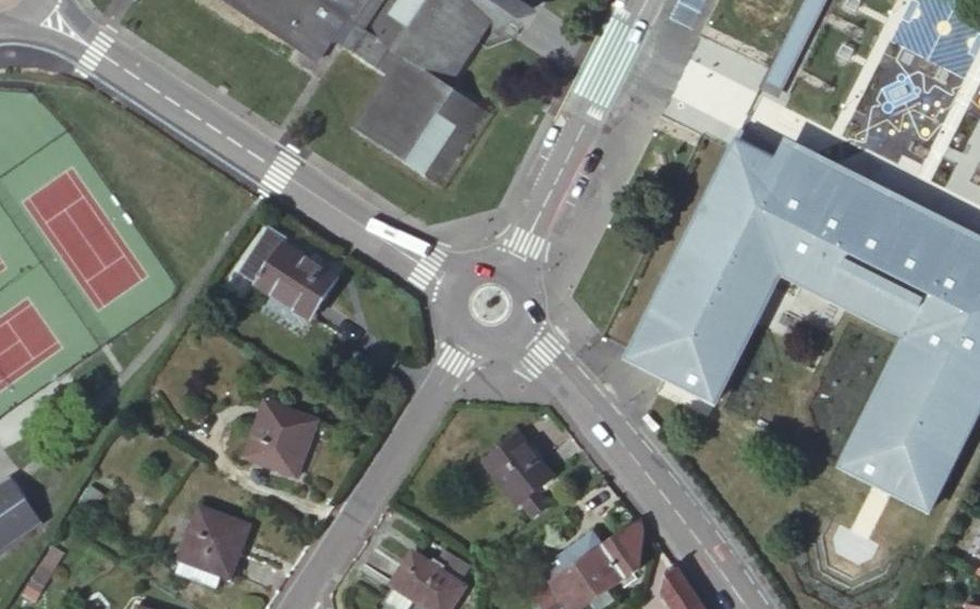 Vue aérienne du Rond-point anonyme n°713712713