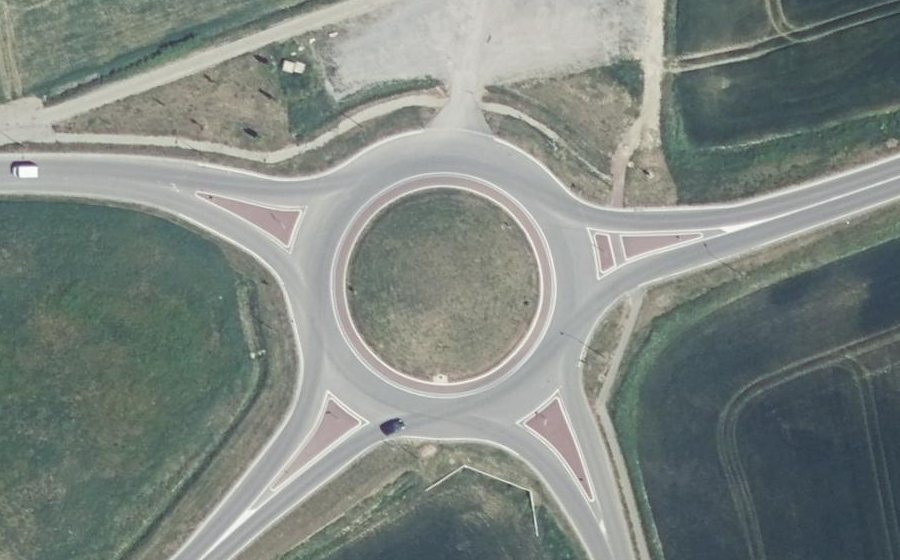 Vue aérienne du Rond-point anonyme n°714730046