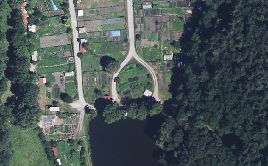 Vue aérienne du Rond-point anonyme n°71505498
