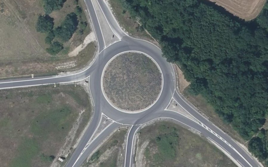 Vue aérienne du Rond-point anonyme n°715154823