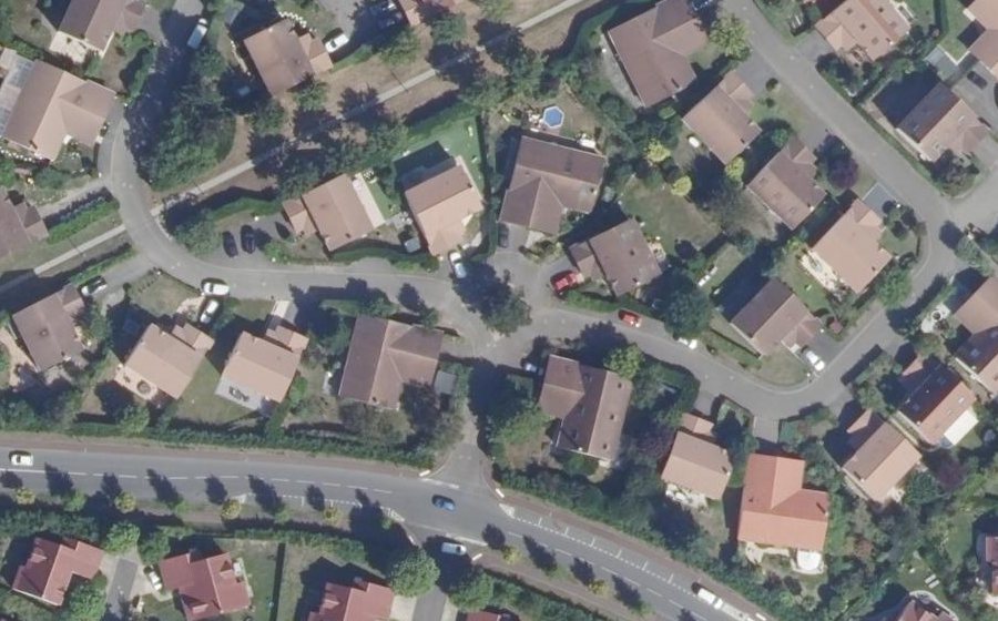 Vue aérienne du Rond-point anonyme n°716990464