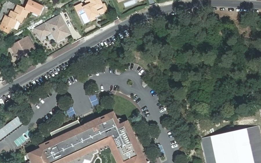 Vue aérienne du Rond-point anonyme n°717185250