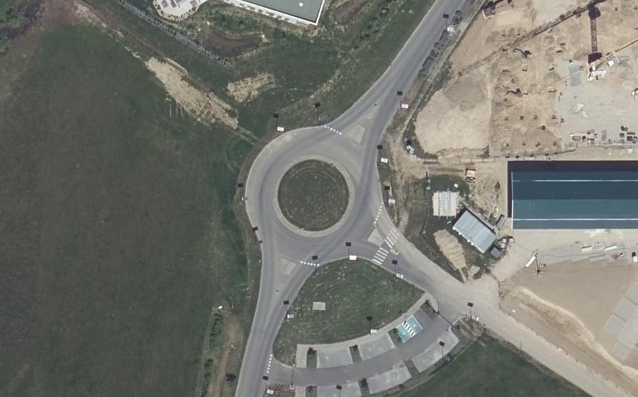 Vue aérienne du Rond-point anonyme n°717901731