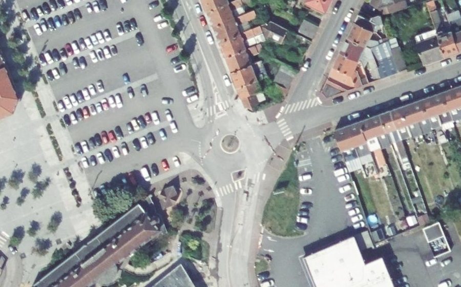Vue aérienne du Rond-point anonyme n°718211995