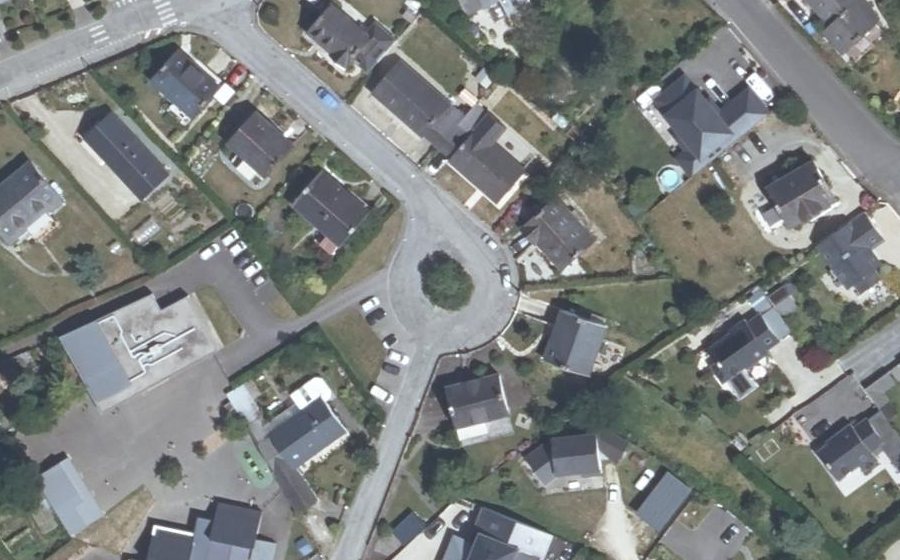 Vue aérienne du Rond-point anonyme n°720448113