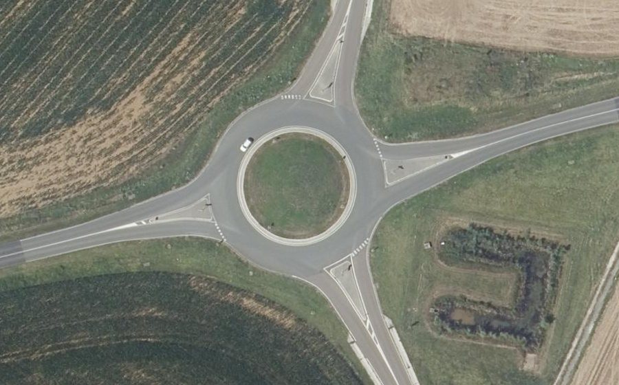 Vue aérienne du Rond-point anonyme n°721036317