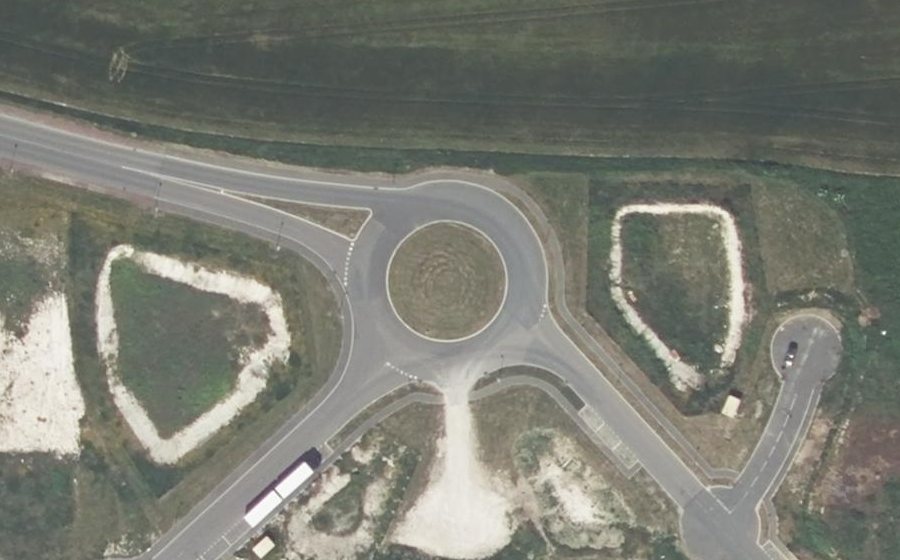 Vue aérienne du Rond-point anonyme n°723204888