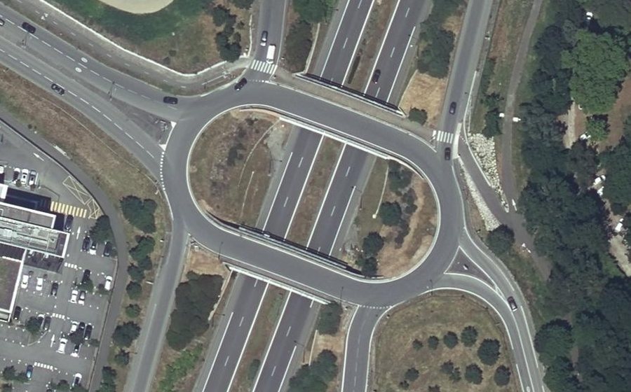 Vue aérienne du Rond-point anonyme n°7243012