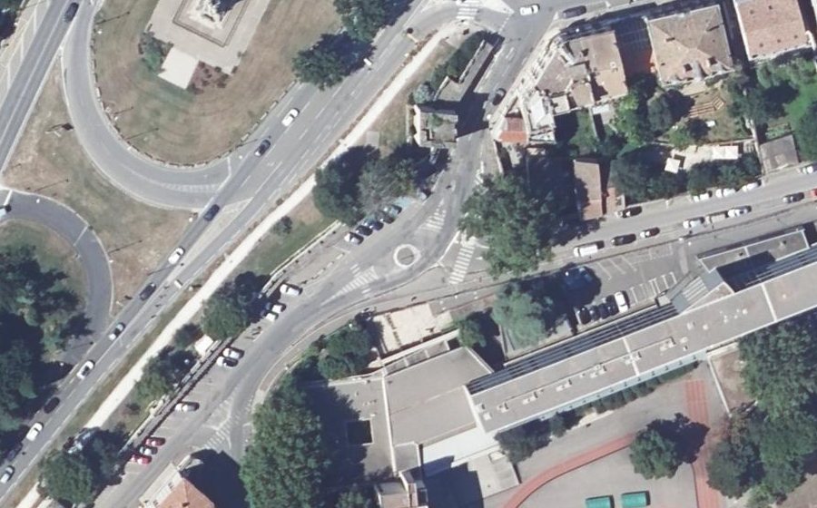 Vue aérienne du Rond-point anonyme n°725225007