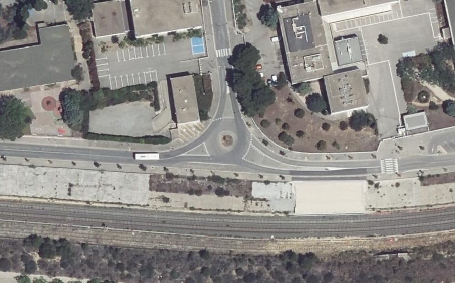 Vue aérienne du Rond-point anonyme n°729156381