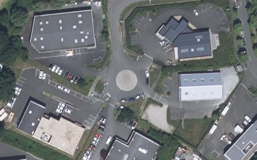 Vue aérienne du Rond-point anonyme n°729379047
