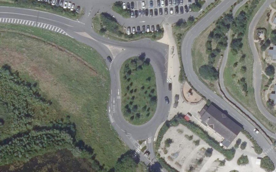 Vue aérienne du Rond-point anonyme n°731600852