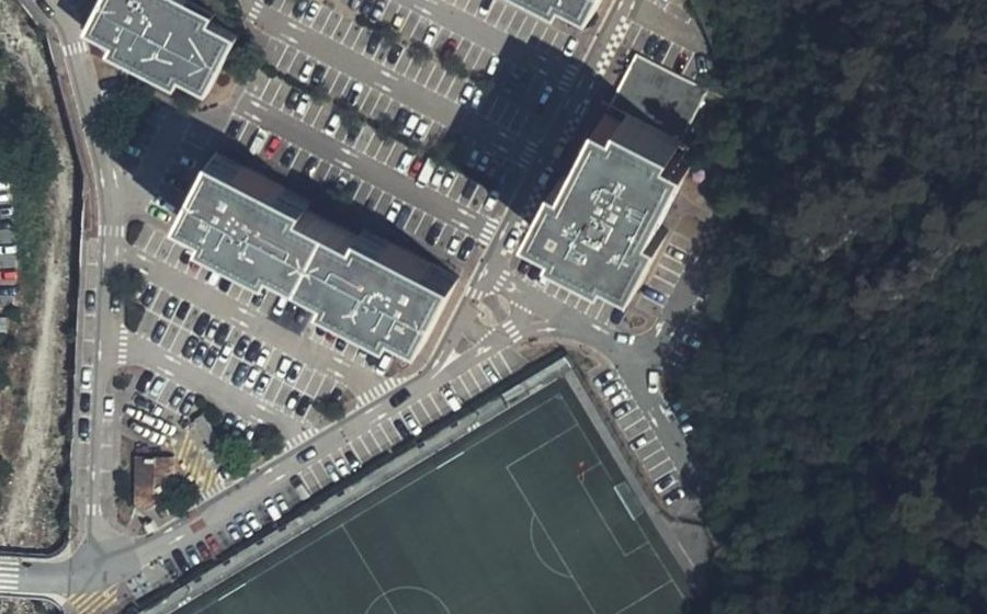 Vue aérienne du Rond-point anonyme n°732154443
