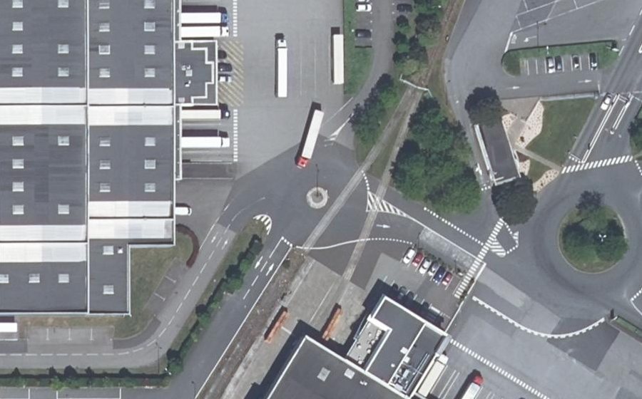 Vue aérienne du Rond-point anonyme n°732452319