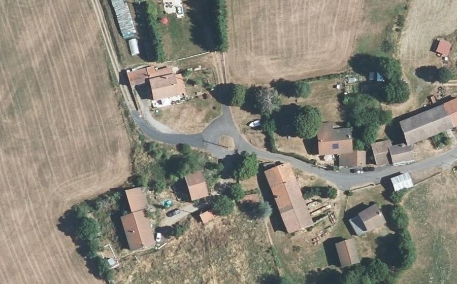 Vue aérienne du Rond-point anonyme n°73534325