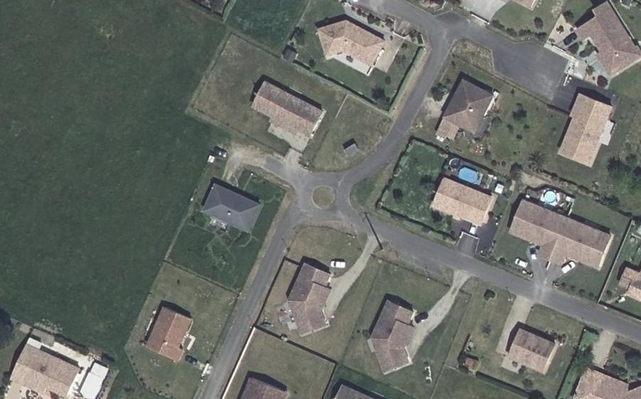 Vue aérienne du Rond-point anonyme n°736354867