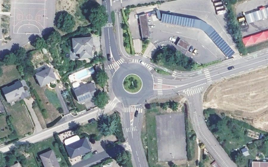 Vue aérienne du Rond-point anonyme n°7374584