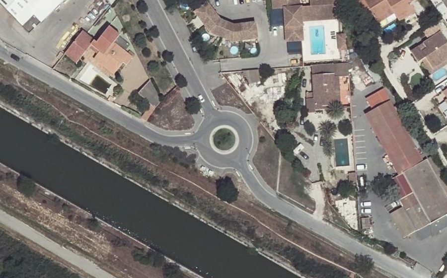 Vue aérienne du Rond-point anonyme n°737800147