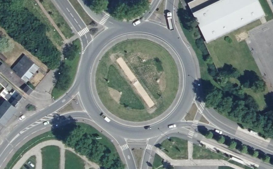 Vue aérienne du Rond-point anonyme n°7380253