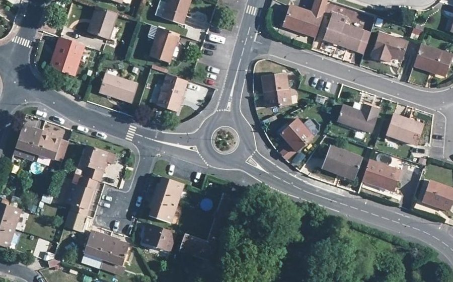 Vue aérienne du Rond-point anonyme n°74059984