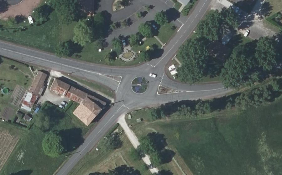 Vue aérienne du Rond-point anonyme n°74060084